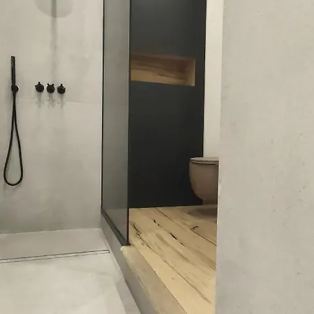 Xs - The Apartment *