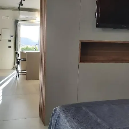 Xs - The Apartment *